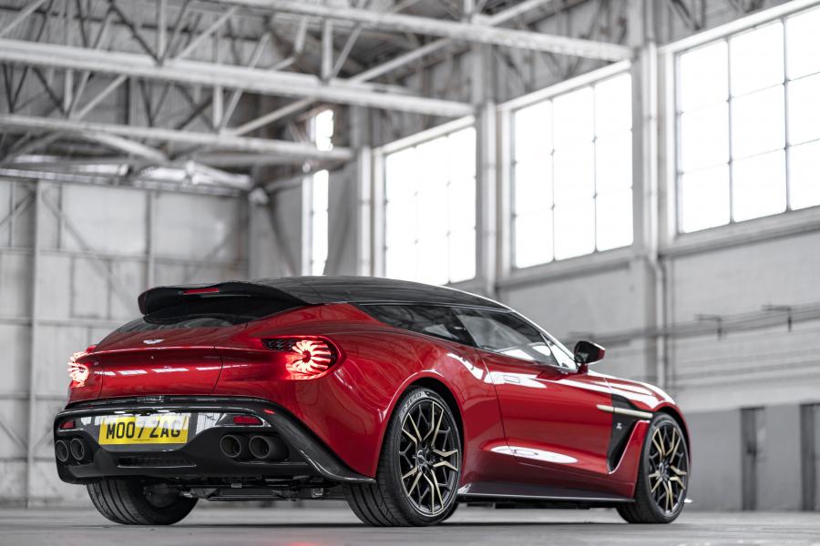  Aston Martin Vanquish Zagato Shooting Brake 2018 года  (UK) (фото 6 из 76)